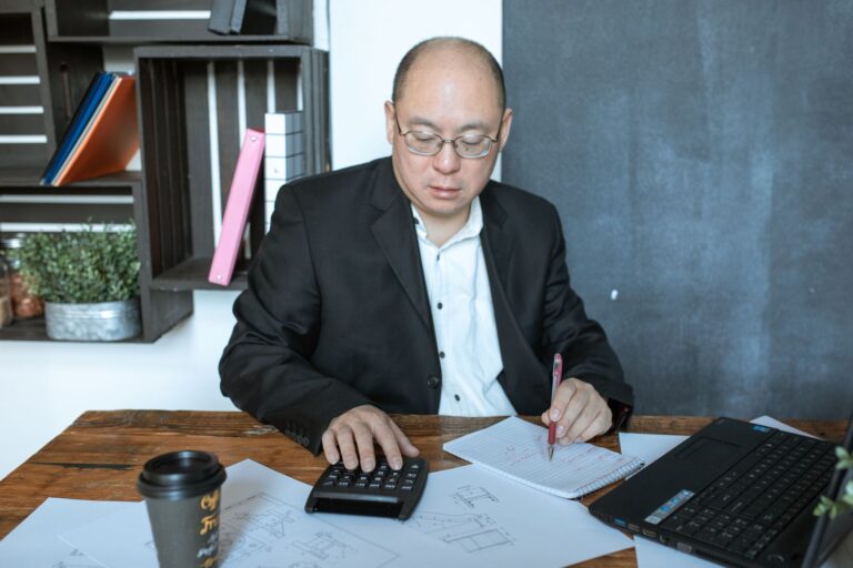 Comment simuler sa retraite : outils et conseils ?