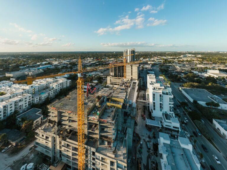 Pourquoi investir dans l&rsquo;immobilier neuf : avantages et inconvénients ?