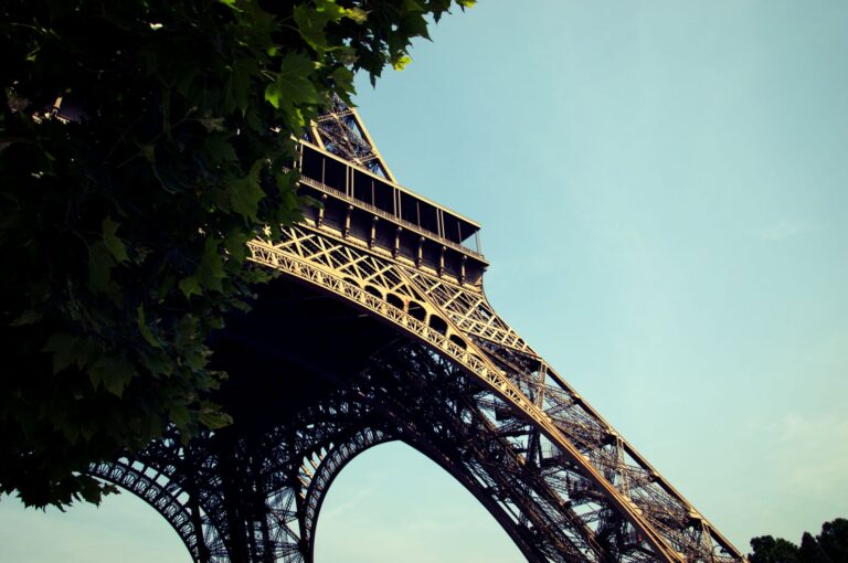 Moody’s garde la France à Aa3, mais la perspective reste négative